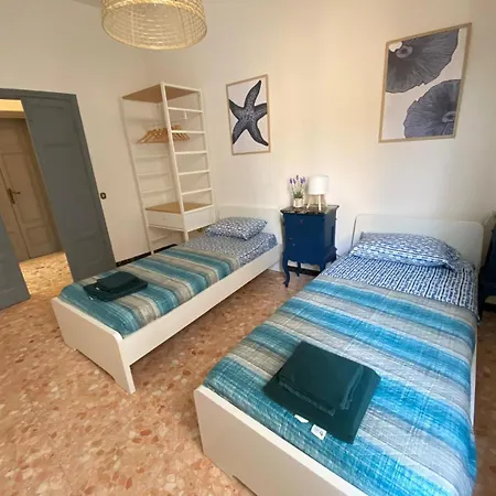 Апартаменты La Perla Sul Mare Леричи